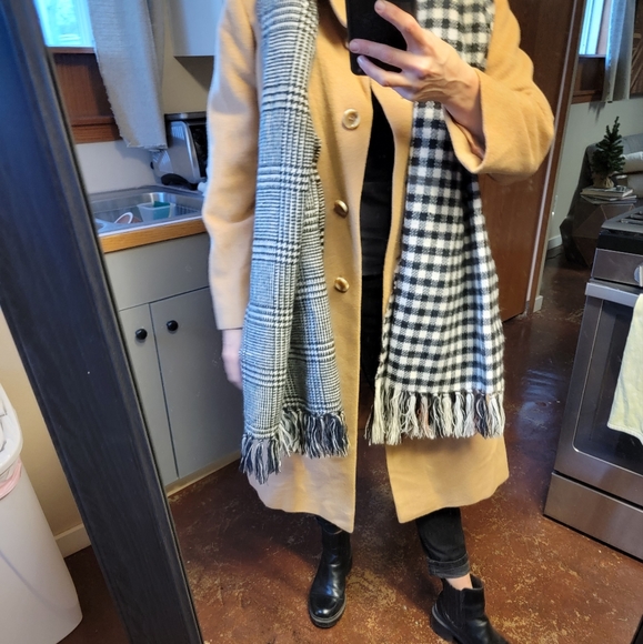 XL Steve Madden unique scarf - Picture 7 of 13